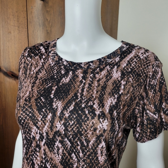 NWOT Maurice's Snakeskin 24/7 Top - Picture 5 of 11